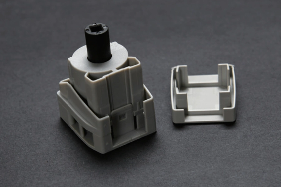 Roller blind control units for chain-operated blind systems