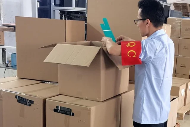 packing and quantity verification for blind components